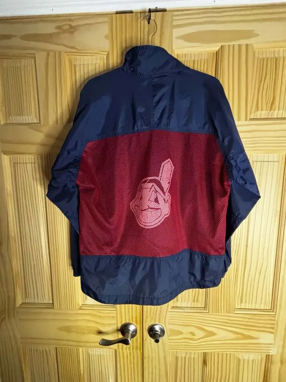 Vintage MLB Cleveland Indians Full-Zip Mesh-Lined Windbreaker Jacket